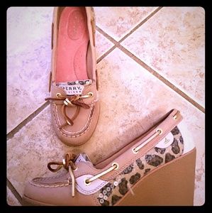 Sperry wedges
